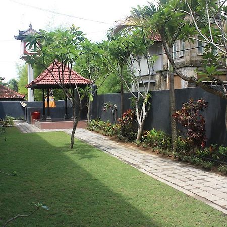U House Seminyak Hotel Kerobokan Kültér fotó