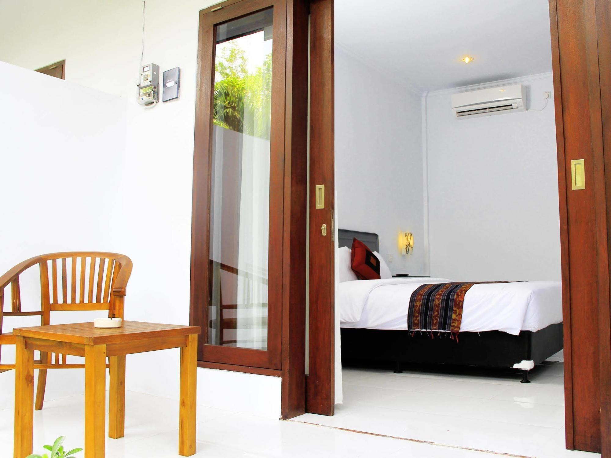 U House Seminyak Hotel Kerobokan Kültér fotó