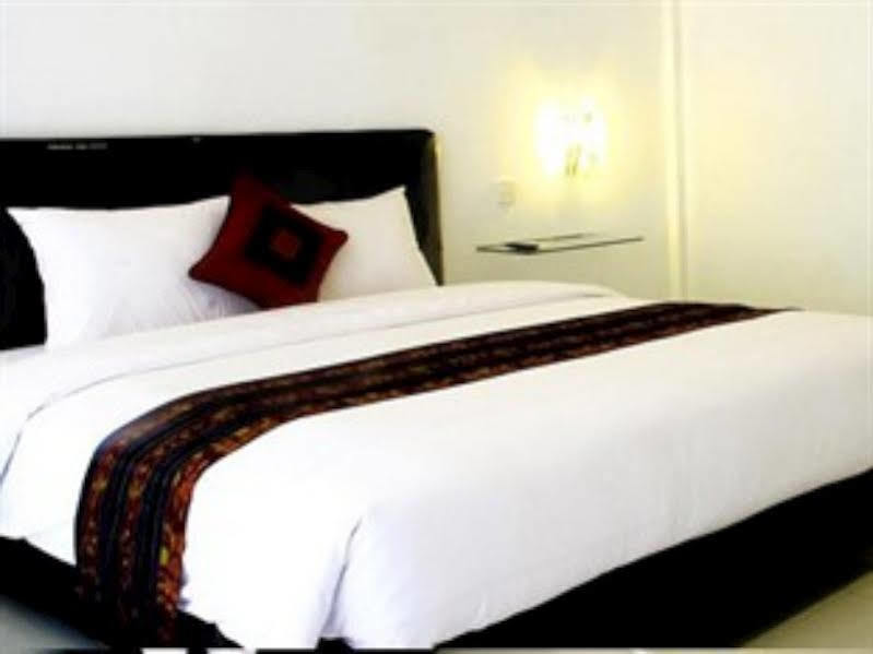 U House Seminyak Hotel Kerobokan Kültér fotó