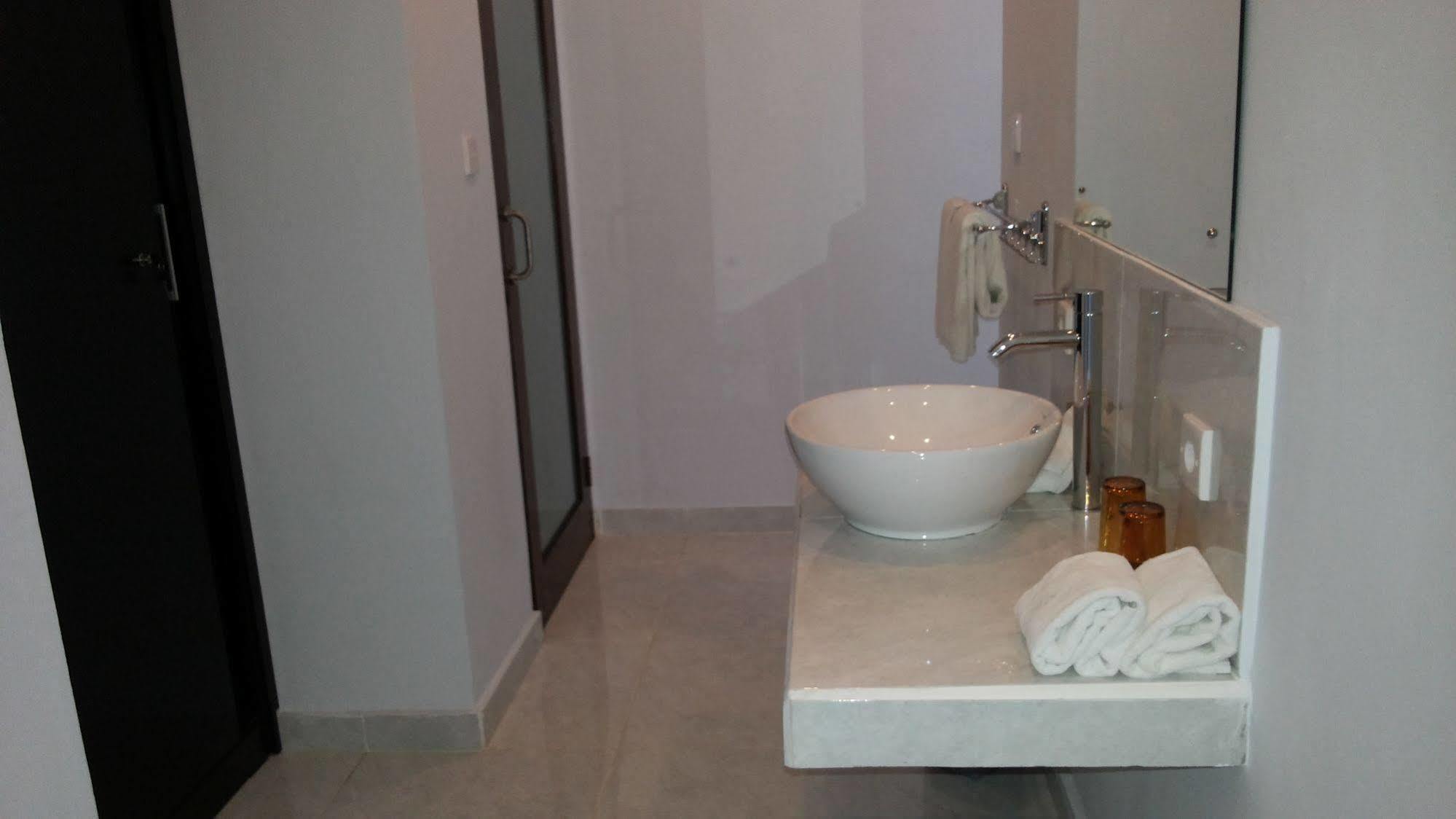 U House Seminyak Hotel Kerobokan Kültér fotó