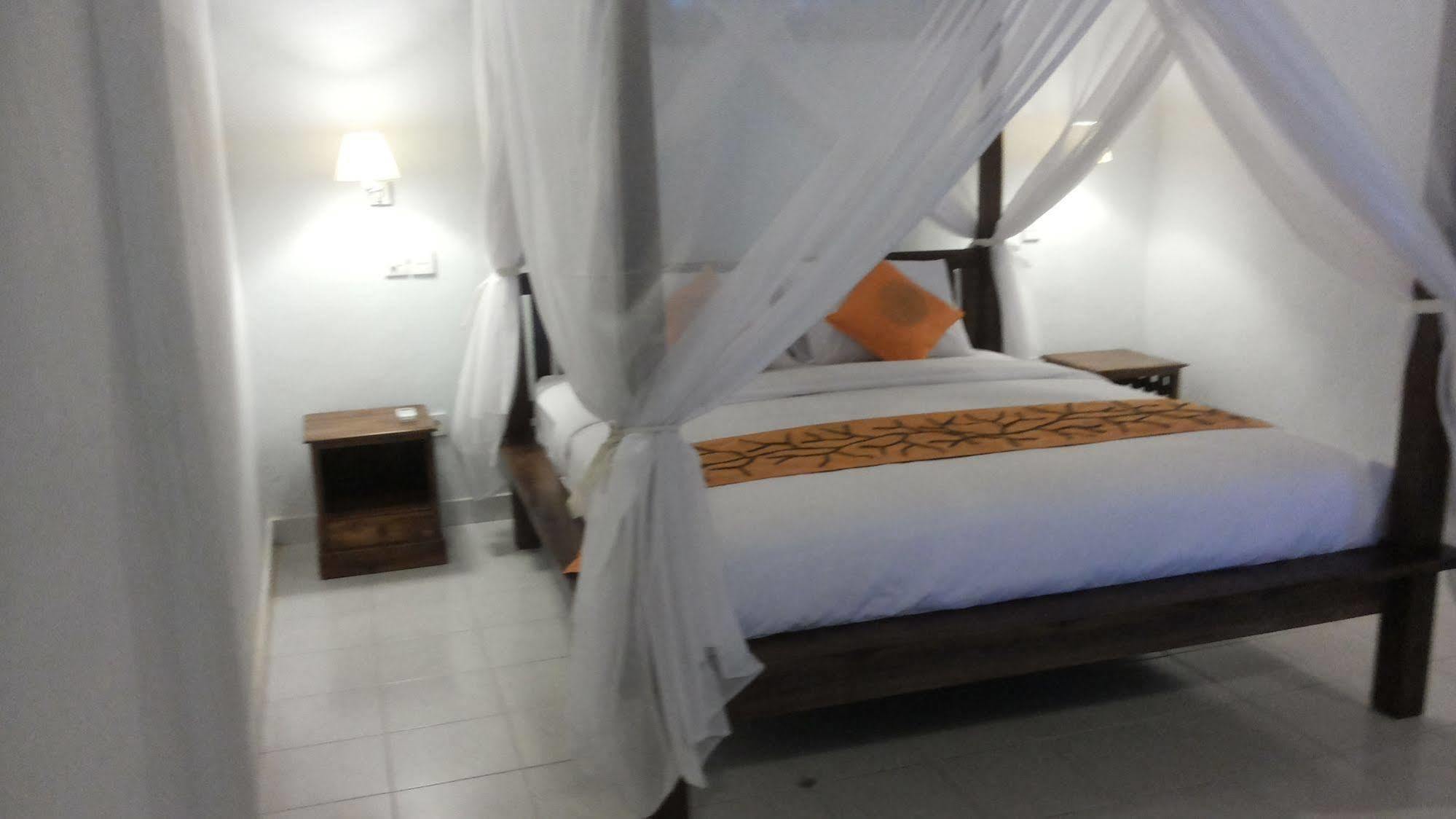 U House Seminyak Hotel Kerobokan Kültér fotó