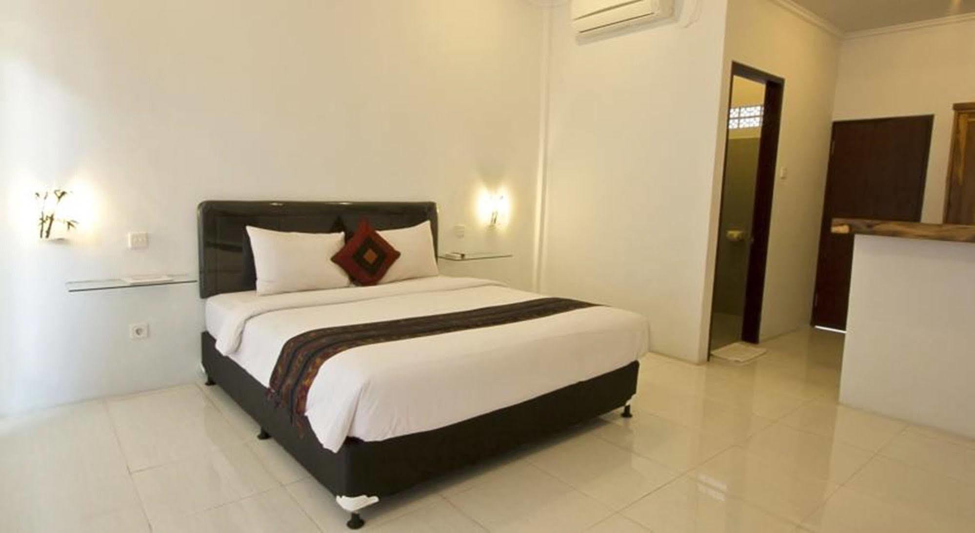 U House Seminyak Hotel Kerobokan Kültér fotó