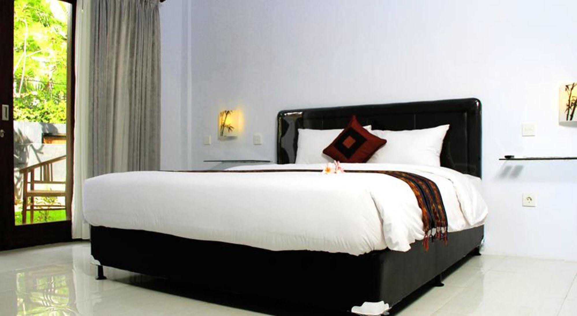 U House Seminyak Hotel Kerobokan Kültér fotó