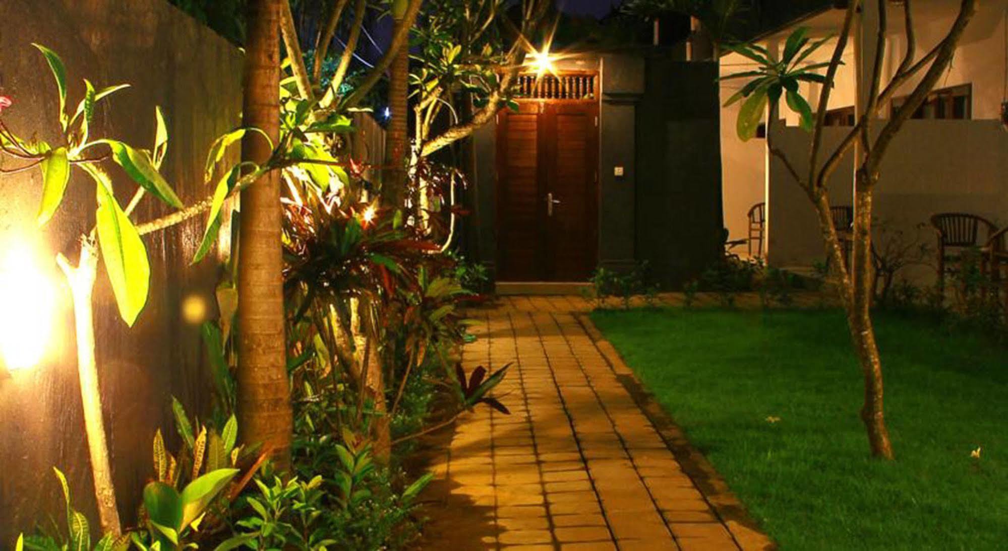 U House Seminyak Hotel Kerobokan Kültér fotó