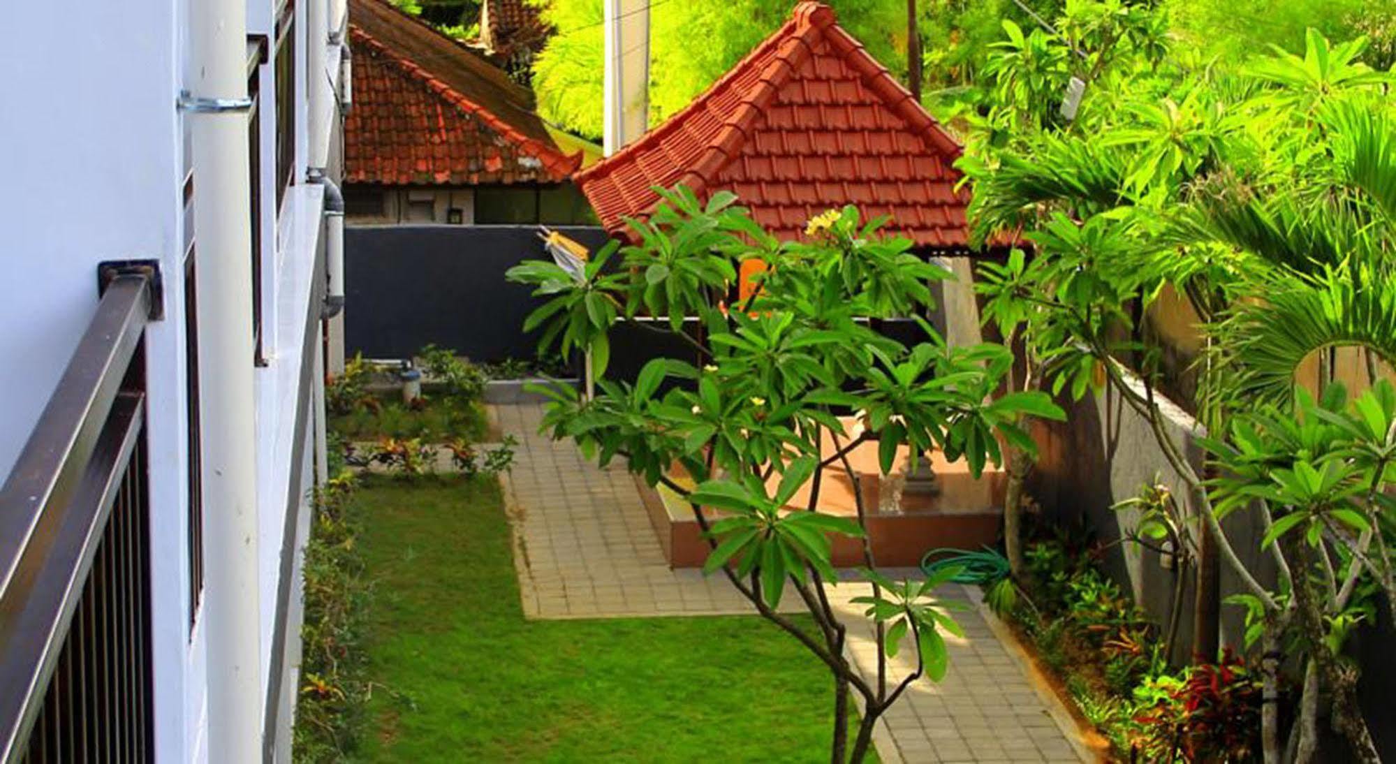U House Seminyak Hotel Kerobokan Kültér fotó